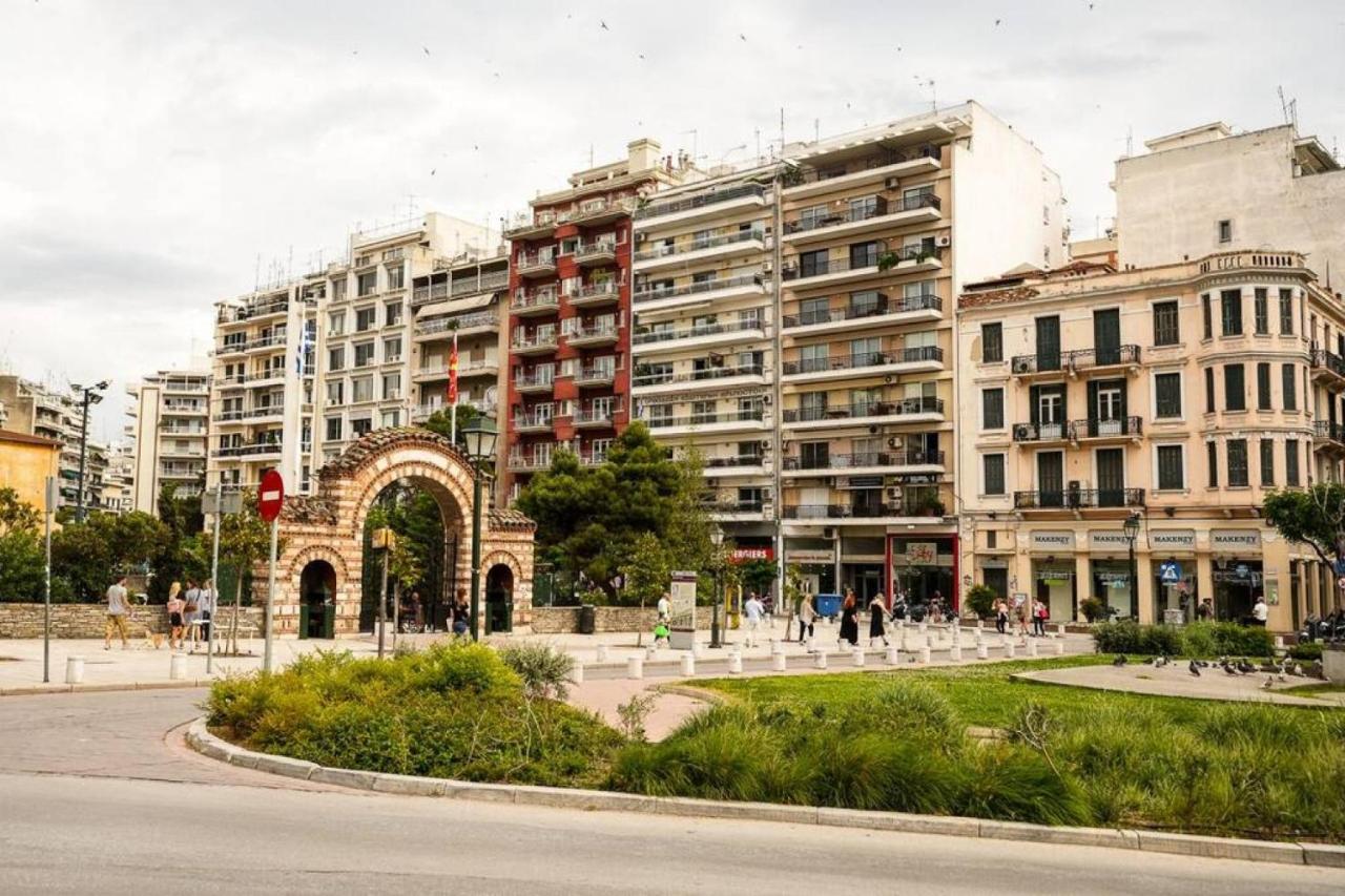 Castle Of Beauty In Thessaloniki Apartment Exterior photo